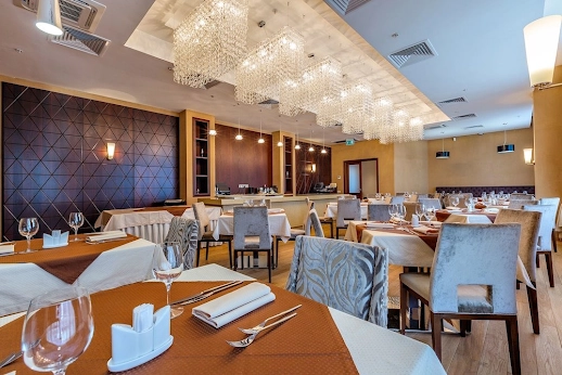Ресторан РАЙКИН PLAZA HOTEL