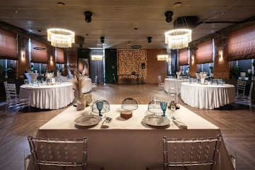 Ресторан Food Factory loft на Коммунистической