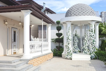 Ресторан Golden Hall