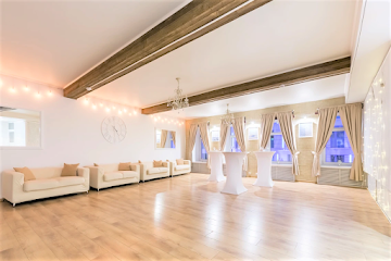 Ресторан Loft Lodge «Светлый лофт»