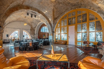 Ресторан LOFT HALL