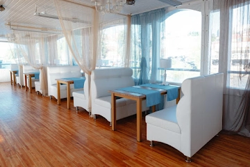 Ресторан Белуга на Волге