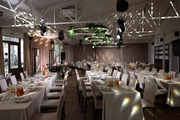 Ресторан Времена года в Зеленом городе