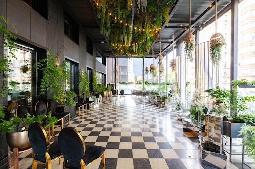 Ресторан Madison Event Hall  & Mady