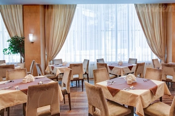 Ресторан РАЙКИН PLAZA HOTEL