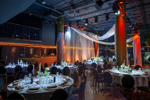 Ресторан Madison Event Hall  & Mady