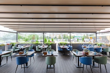 Ресторан Шато Манави на Адмирала Лазарева