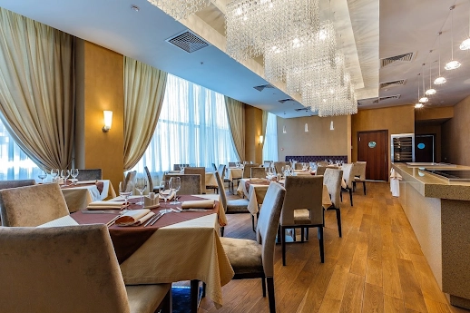 Ресторан РАЙКИН PLAZA HOTEL