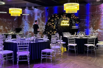 Ресторан Food Factory loft на Коммунистической