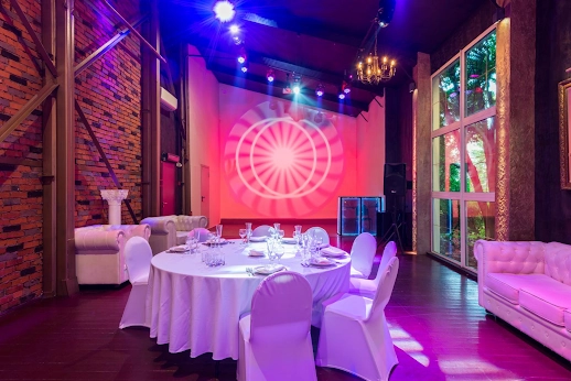 Ресторан STUDIOHALL