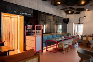 Ресторан Hive Kitchen & Bar