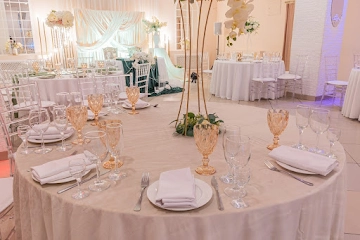 Ресторан Creme De La Creme