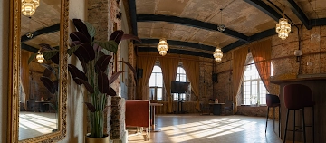 Ресторан COM.NATA на Петроградской