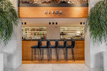 Ресторан River, Wine Story