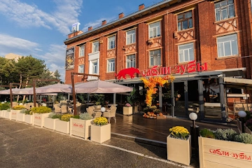 Ресторан Сабли-Зубы