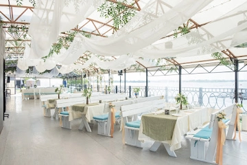 Ресторан Белуга на Волге