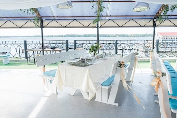 Ресторан Белуга на Волге