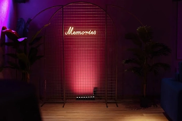 Ресторан Memories на набережной Обводного канала