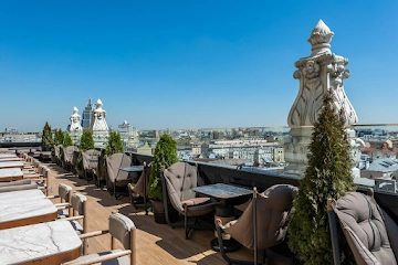 Ресторан OBLAKO