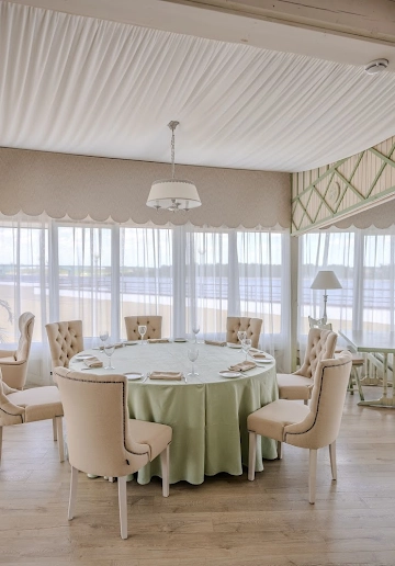 Ресторан Волга & Ванильное небо