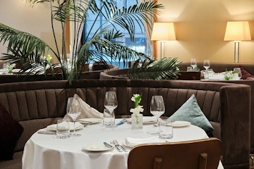 Ресторан Crown Hotel St. Petersburg