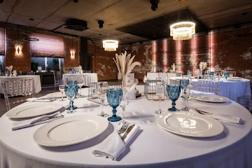 Ресторан Food Factory loft на Коммунистической