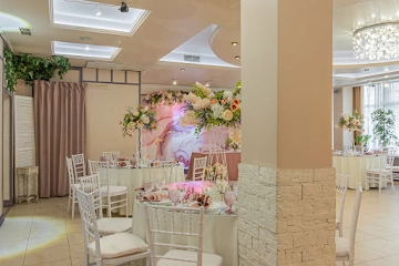 Ресторан Liris Hall на Российском проспекте