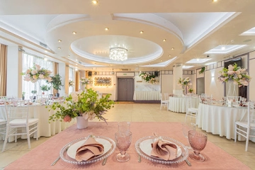 Ресторан Liris Hall на Российском проспекте