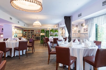 Ресторан Stroganoff Bar & Grill