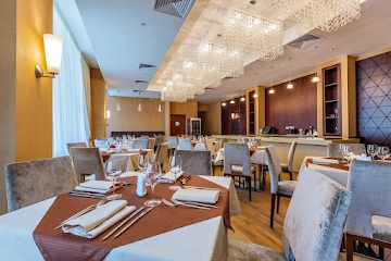 Ресторан РАЙКИН PLAZA HOTEL