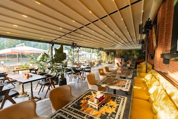 Ресторан Сабли-Зубы