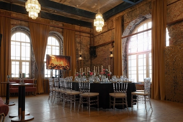 Ресторан COM.NATA на Петроградской