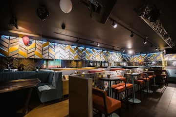 Ресторан Караоке-клуб Shizgara на Автозаводе